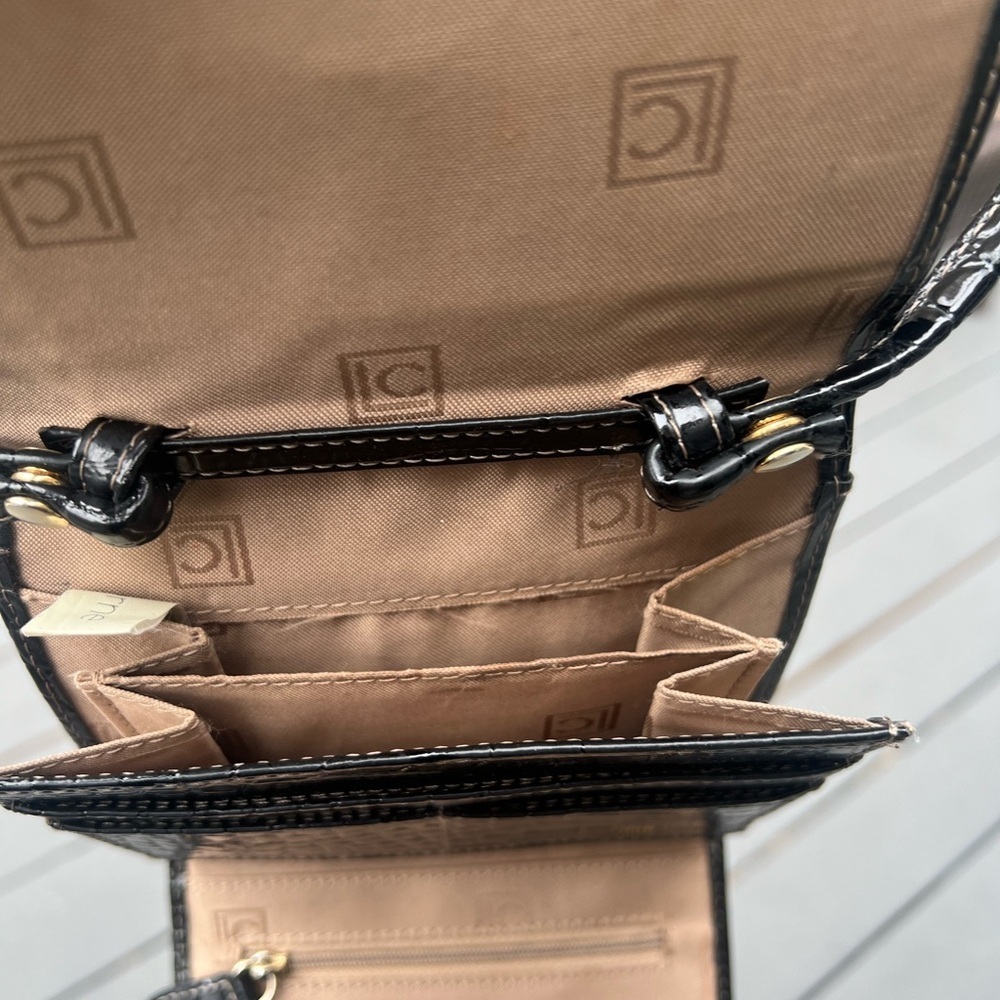 Liz Claiborne Black Crossbody Bag - Picture 7 of 12